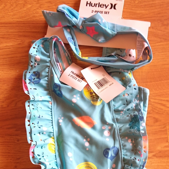 NFS.        Hurley 2 piece set, swimsuit & headband sz 3T, 4T MSRP $38 - Picture 1 of 8